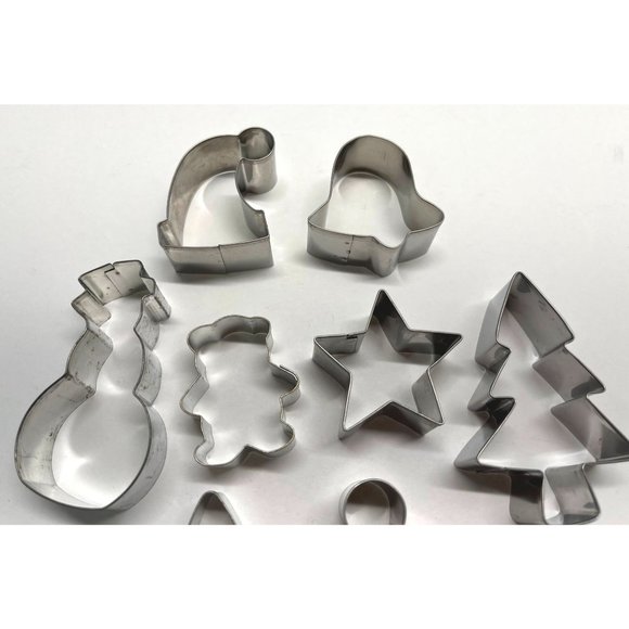Vintage Christmas Cookie Cutters Lot of 8 Metal Star Bell Hat Snowman Bear Tree - Picture 9 of 13